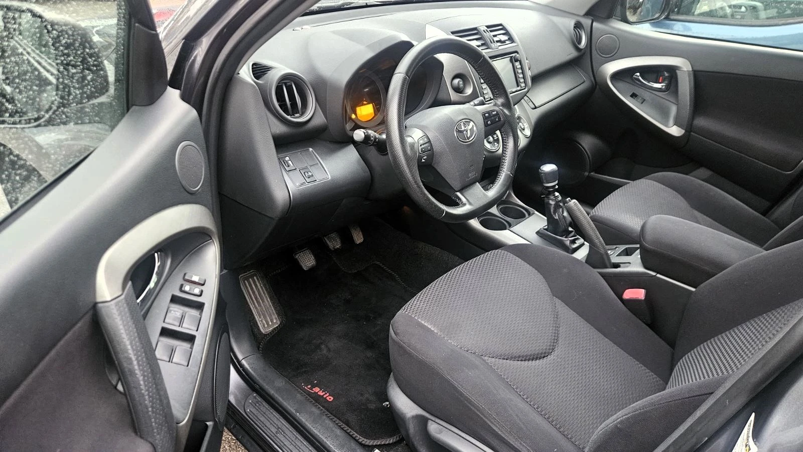 Toyota Rav4 2.2d4d 150hp FACELIFT , снимка 15 - Автомобили и джипове - 56739341