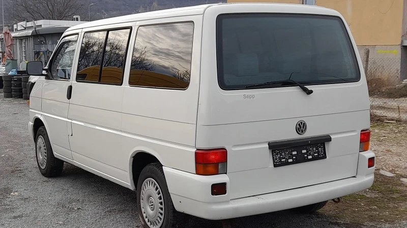 VW Transporter 2.5TDI 102кс 8+ 1 места , снимка 4 - Бусове и автобуси - 48595496