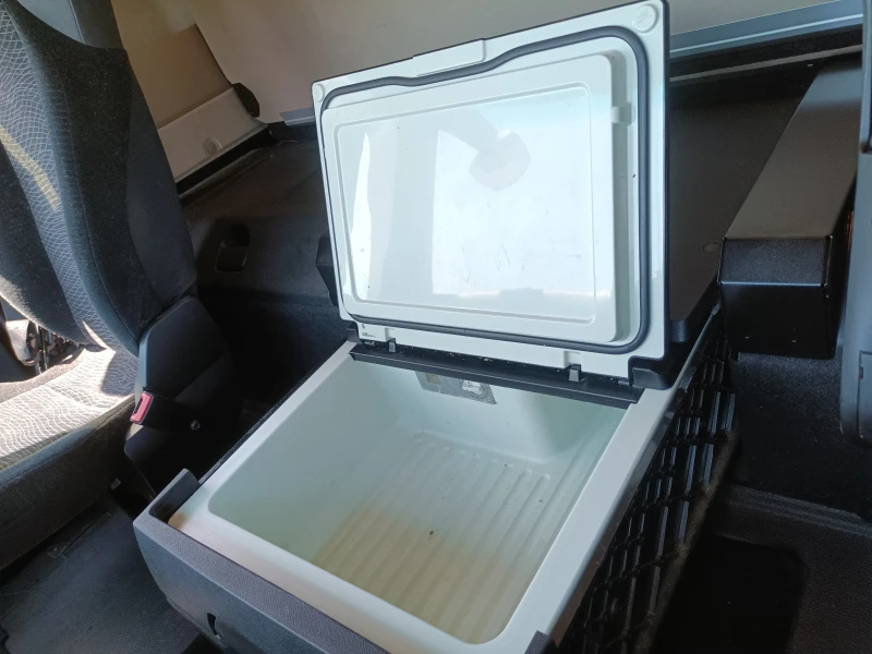 Mercedes-Benz Actros 1845 LS 4x2 LHD ADR, снимка 7 - Камиони - 51602197