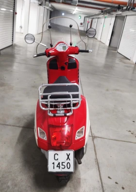     Vespa GTS 250 ES