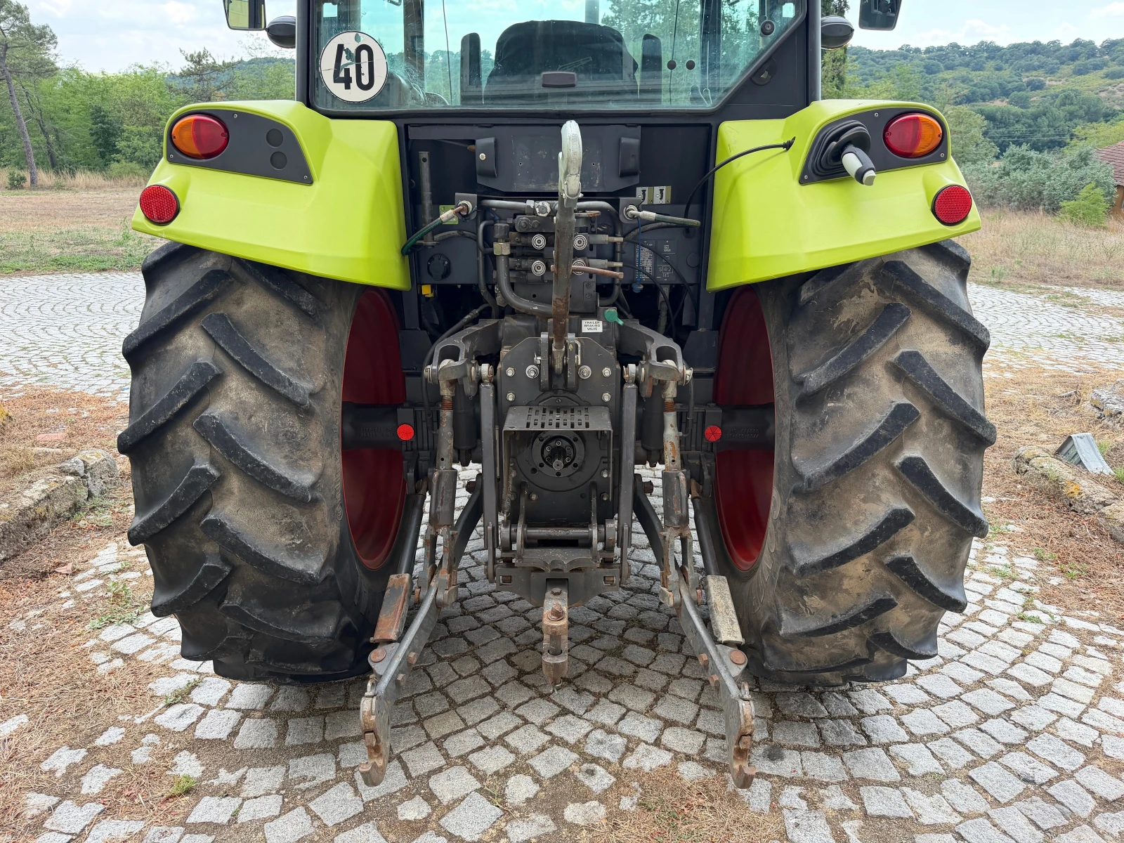 Трактор Claas AXOS 330 САМО 3500 МОТО ЧАСА ЛИЗИНГ, снимка 7 - Селскостопанска техника - 55280204