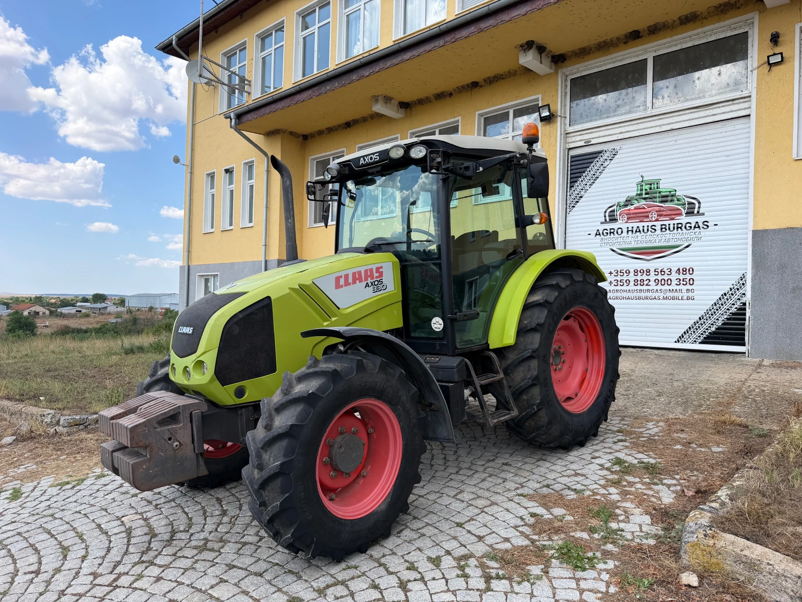Трактор Claas AXOS 330 САМО 3500 МОТО ЧАСА ЛИЗИНГ, снимка 3 - Селскостопанска техника - 55280204