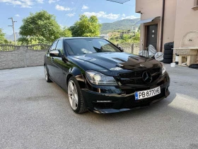 Mercedes-Benz C 63 AMG, снимка 3