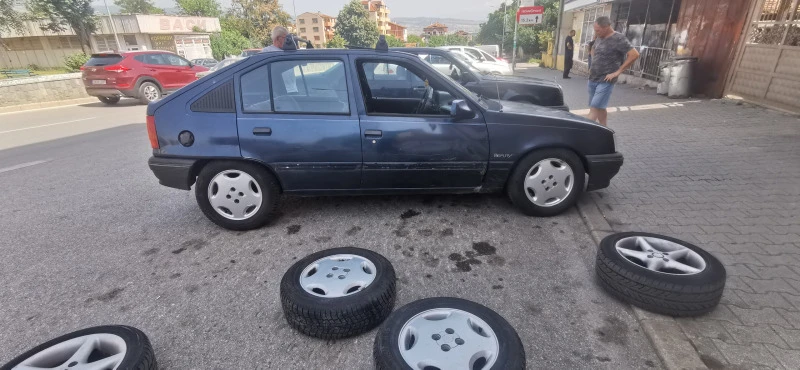 Opel Kadett, снимка 3 - Автомобили и джипове - 47900577