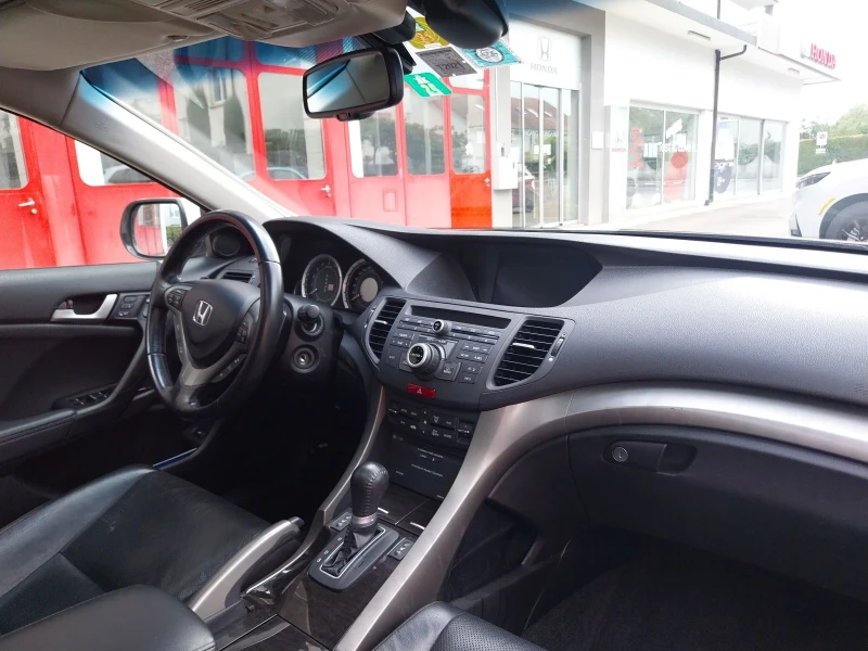 Honda Accord 2.4 EXECUTIVE + , снимка 16 - Автомобили и джипове - 47395333