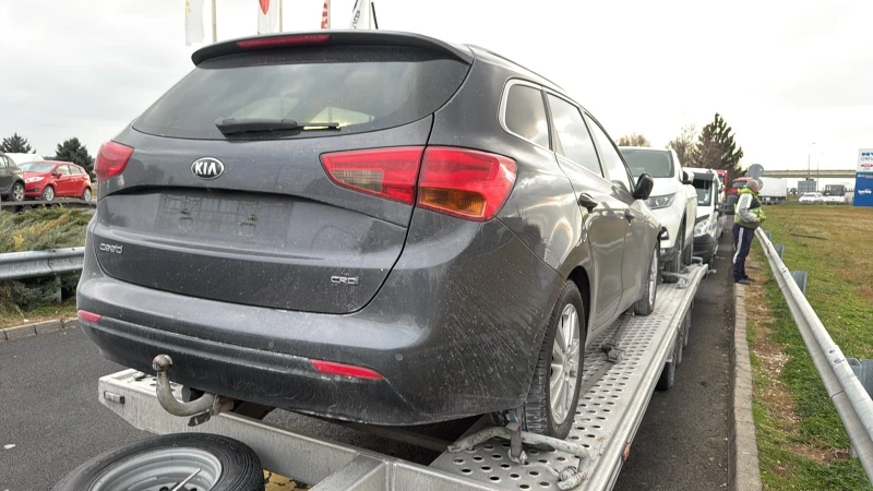 Kia Ceed, снимка 9 - Автомобили и джипове - 48928521