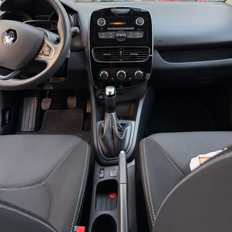 Renault Clio 0.9 TCe, снимка 11 - Автомобили и джипове - 49413091