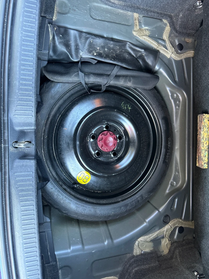 Toyota Auris 1.6-KeyLess-1Г-ГАРАНЦИЯ, снимка 15 - Автомобили и джипове - 51800239