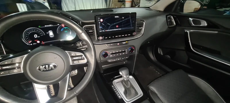 Kia XCeed PHEV  PLATINUM edition, снимка 14 - Автомобили и джипове - 52584344