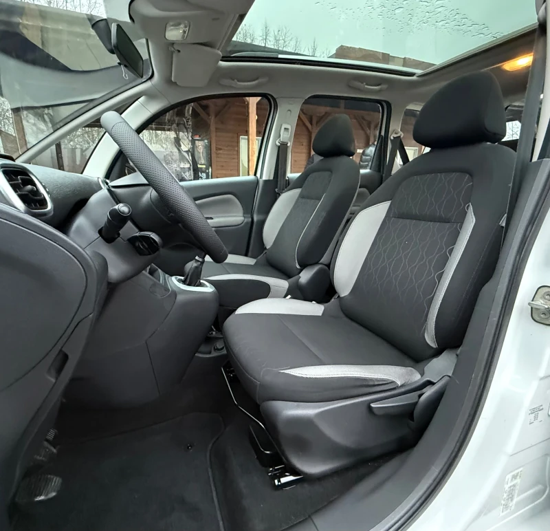 Citroen C3 Picasso 1.6HDi 92к.с * Климатик* * Панорама* * Face-Lift* , снимка 12 - Автомобили и джипове - 52689286