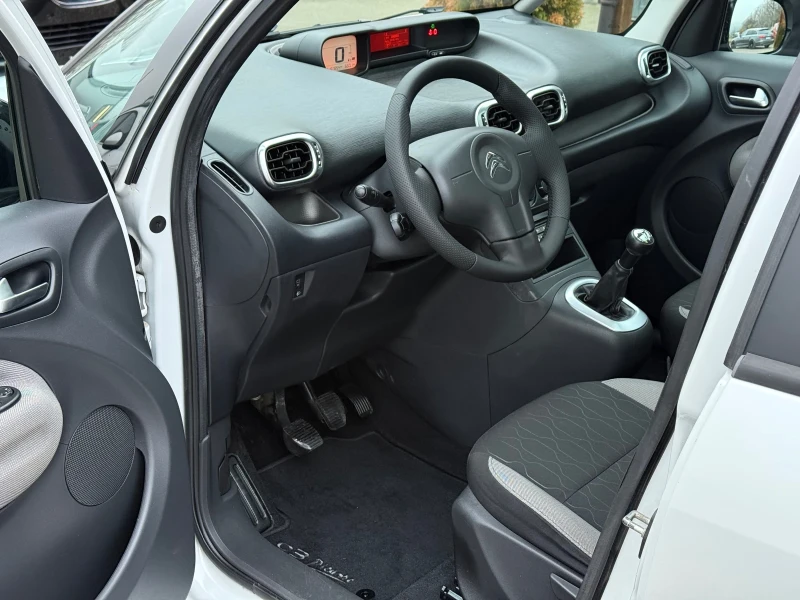 Citroen C3 Picasso 1.6HDi 92к.с * Климатик* * Панорама* * Face-Lift* , снимка 9 - Автомобили и джипове - 52689286