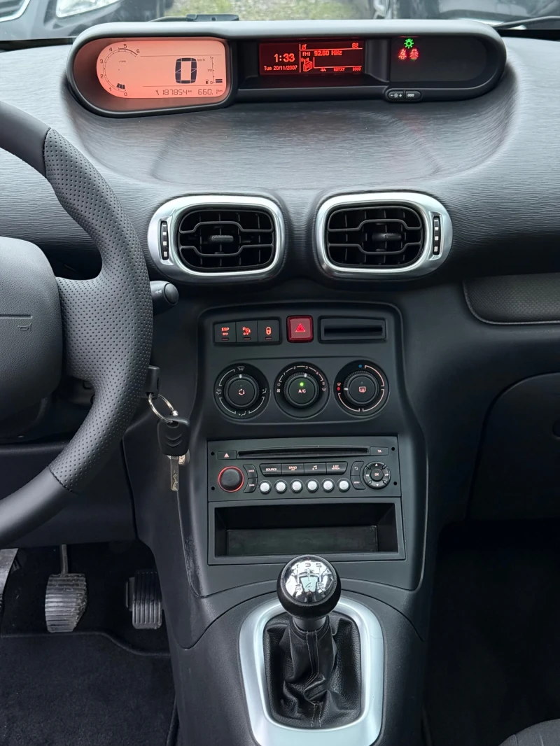 Citroen C3 Picasso 1.6HDi 92к.с * Климатик* * Панорама* * Face-Lift* , снимка 15 - Автомобили и джипове - 52689286