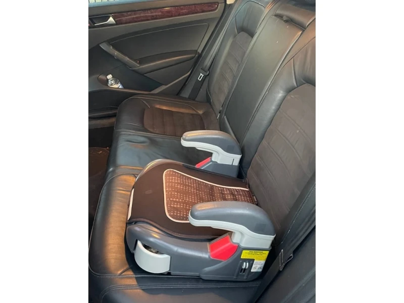 VW Passat * 4dr Sdn 2.0 TDI DSG Highline * CARFAX * ЦЕНА ДО , снимка 14 - Автомобили и джипове - 52924114