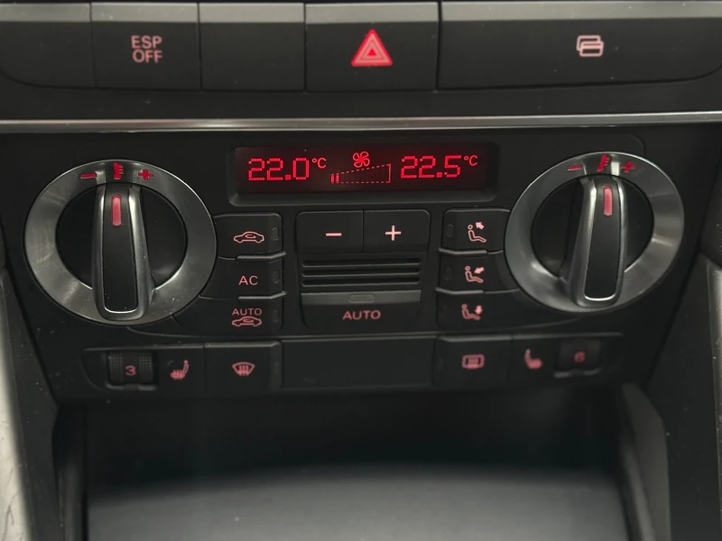 Audi A3 2.0TDI FACELIFT , снимка 11 - Автомобили и джипове - 53476294