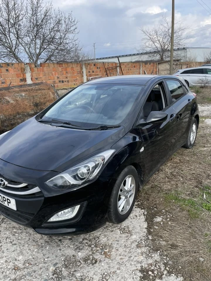 Hyundai I30 1.6 CRDI, снимка 1 - Автомобили и джипове - 38478304