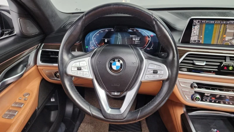 BMW 730 ЛЮК* ОБДУХВАНЕ* HUD* 360* KEYLESS* КРАЙНА ЦЕНА, снимка 12 - Автомобили и джипове - 55339222