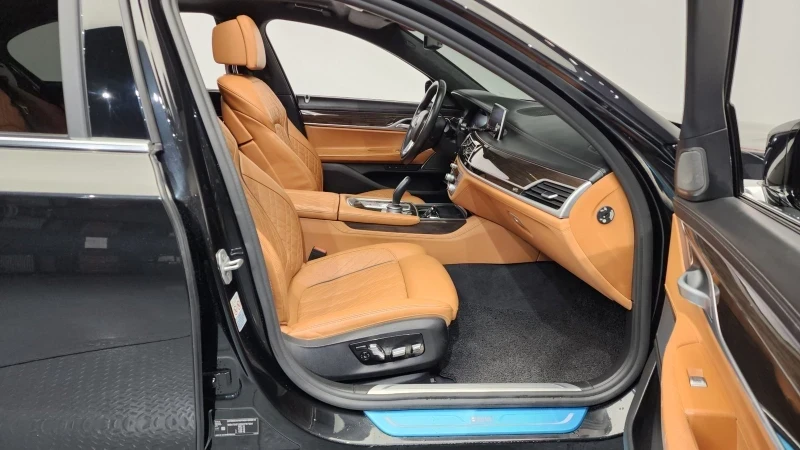 BMW 730 ЛЮК* ОБДУХВАНЕ* HUD* 360* KEYLESS* КРАЙНА ЦЕНА, снимка 13 - Автомобили и джипове - 55339222