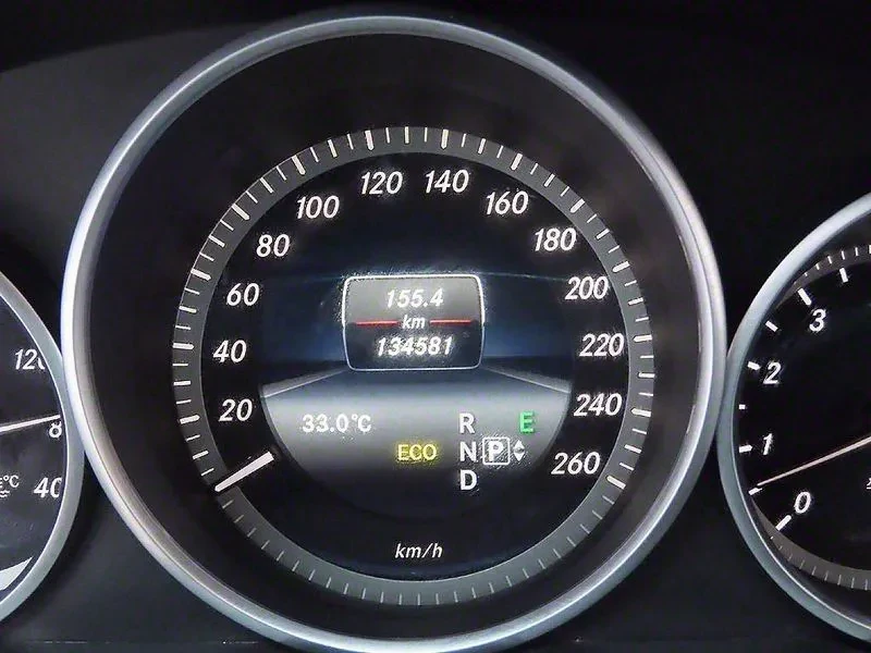 Mercedes-Benz E 300 AVANTGARDE, снимка 6 - Автомобили и джипове - 55719263