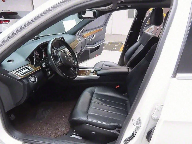 Mercedes-Benz E 300 AVANTGARDE, снимка 10 - Автомобили и джипове - 55719263