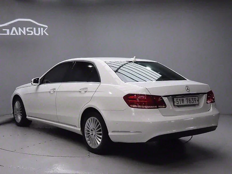 Mercedes-Benz E 300 AVANTGARDE, снимка 3 - Автомобили и джипове - 55719263