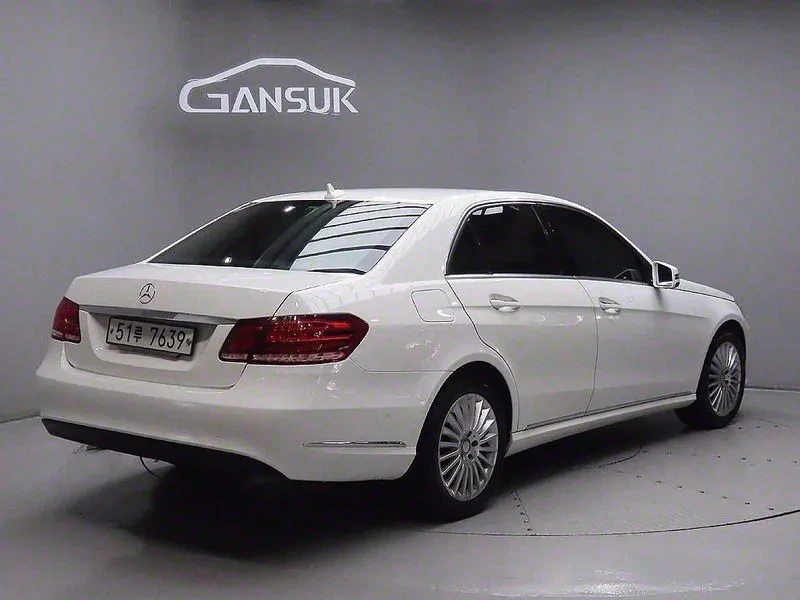Mercedes-Benz E 300 AVANTGARDE, снимка 4 - Автомобили и джипове - 55719263