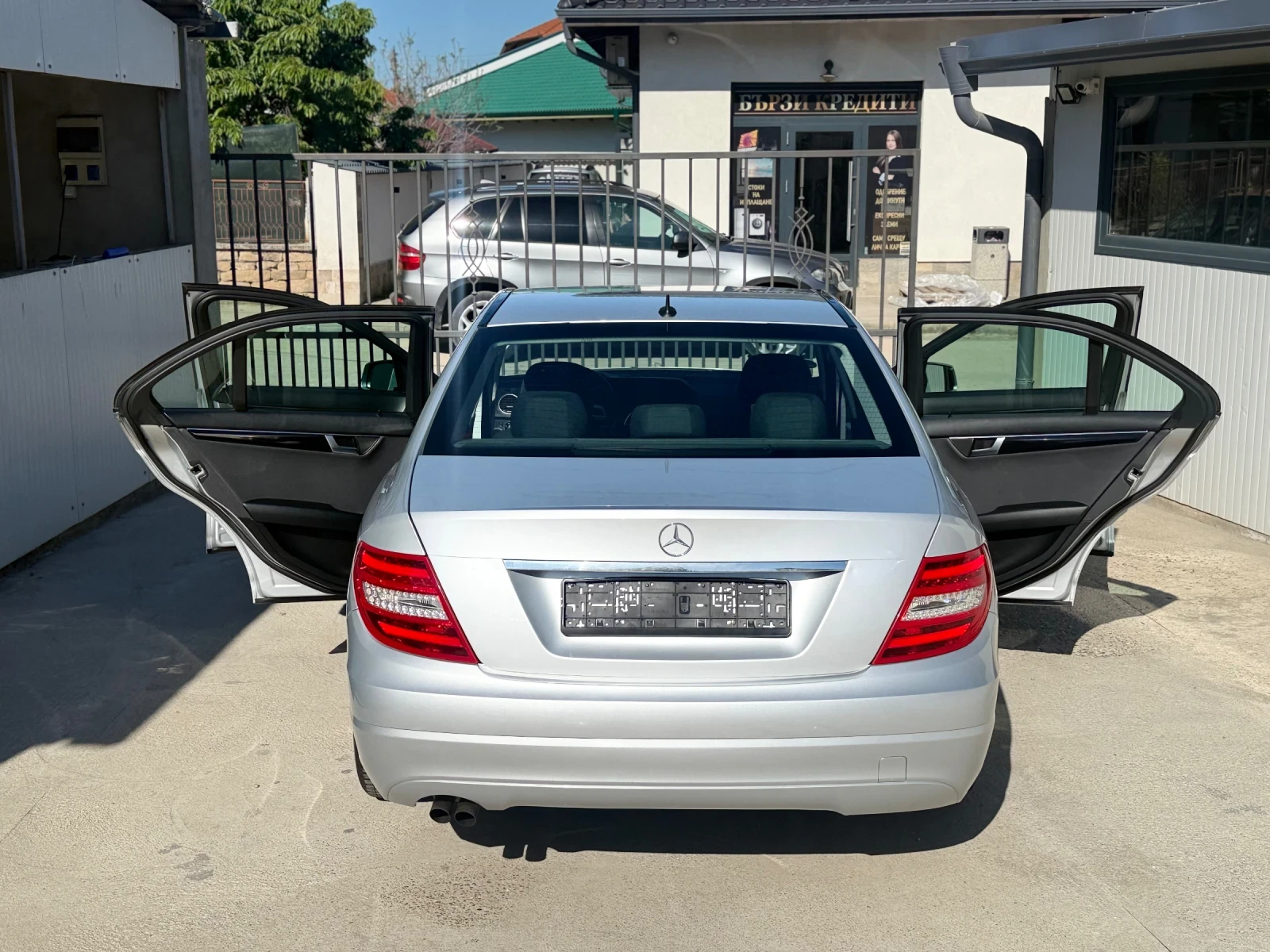 Mercedes-Benz C 180 BlueEfficiency 100% Реален Пробег ЛИЗИНГ - изображение 10