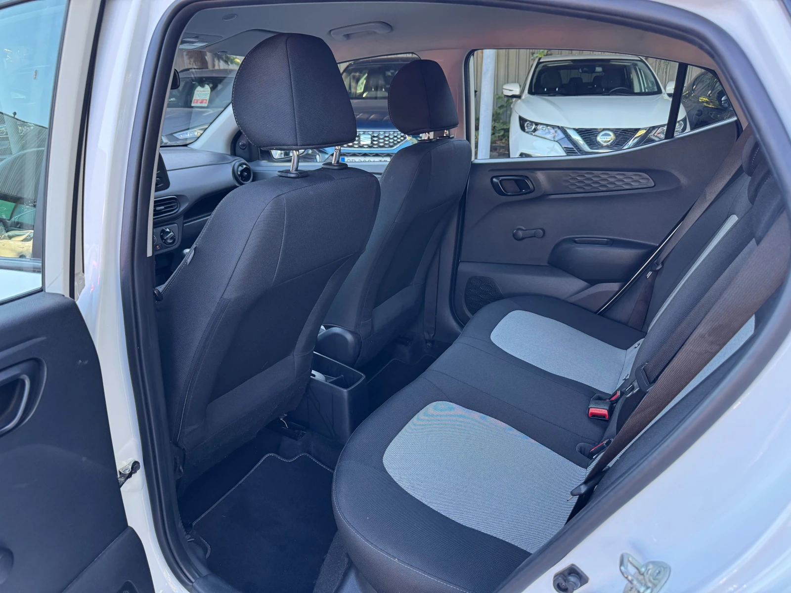 Hyundai I10 1.0 - изображение 8