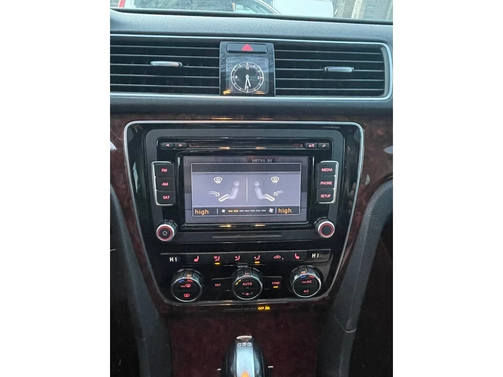 VW Passat * 4dr Sdn 2.0 TDI DSG Highline * CARFAX * ���� ��  | Mobile.bg � ����������� 9