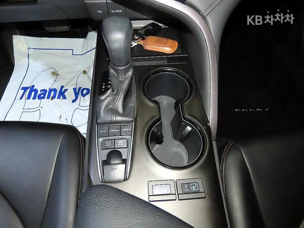 Toyota Camry 2.5 , снимка 12 - Автомобили и джипове - 53736573