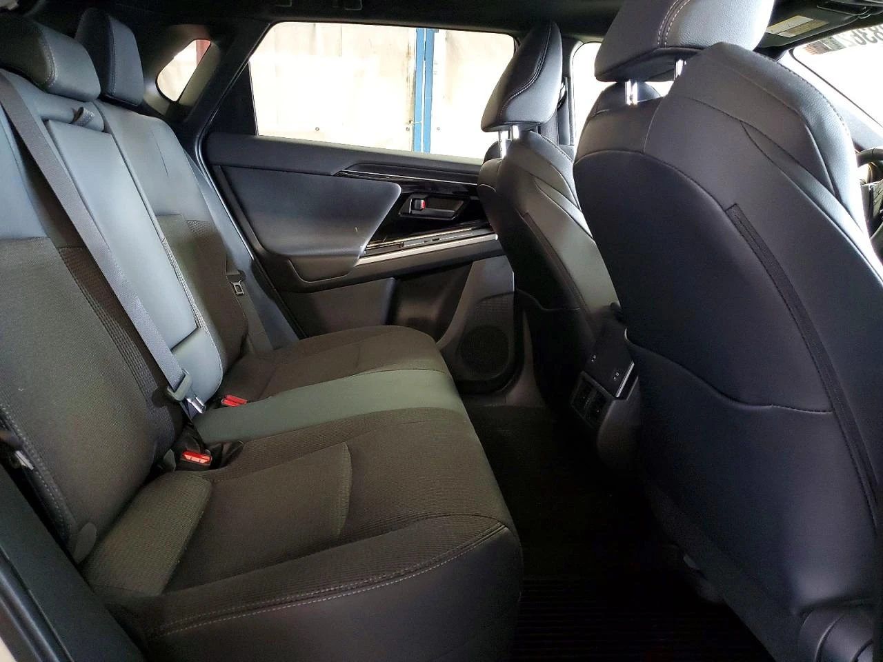 Toyota bZ4X Xle, снимка 10 - Автомобили и джипове - 53934577