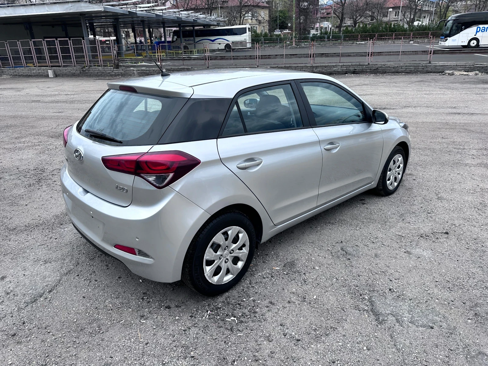 Hyundai I20 1.1CRDI , снимка 4 - Автомобили и джипове - 54057302