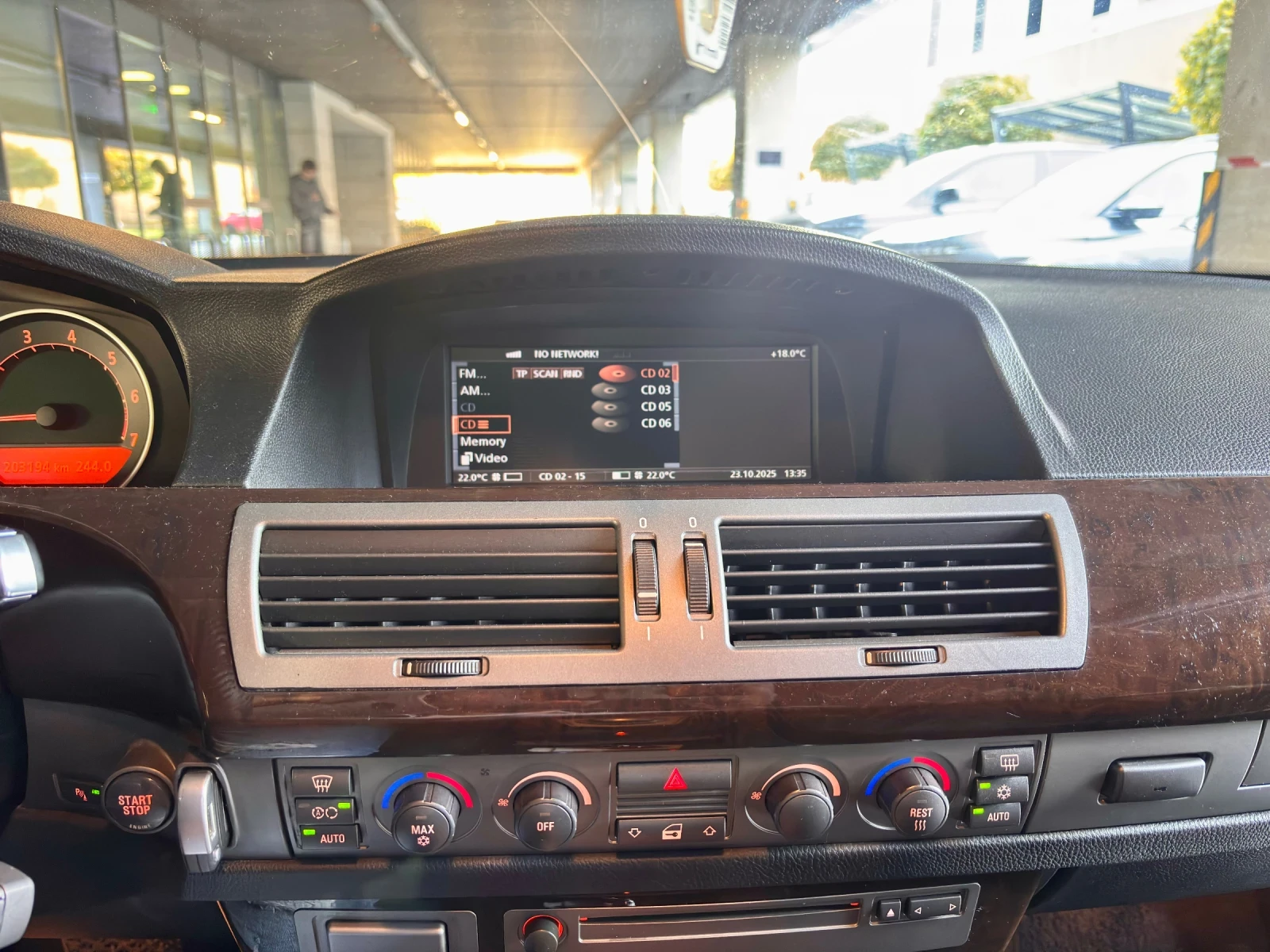 BMW 745, снимка 13 - Автомобили и джипове - 54082501