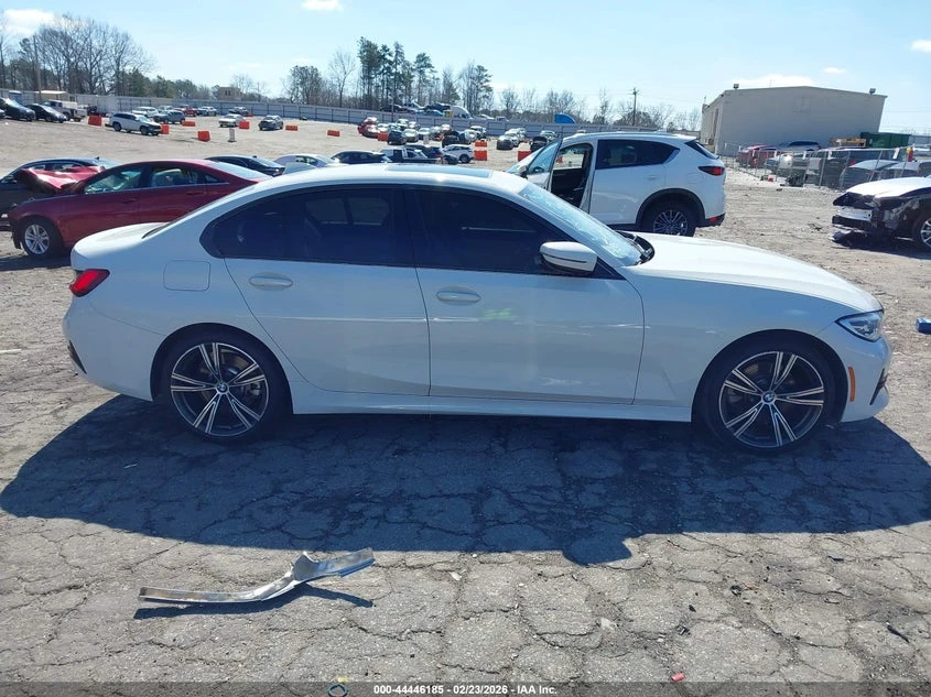 BMW 330 2.0l I, снимка 13 - Автомобили и джипове - 54360613