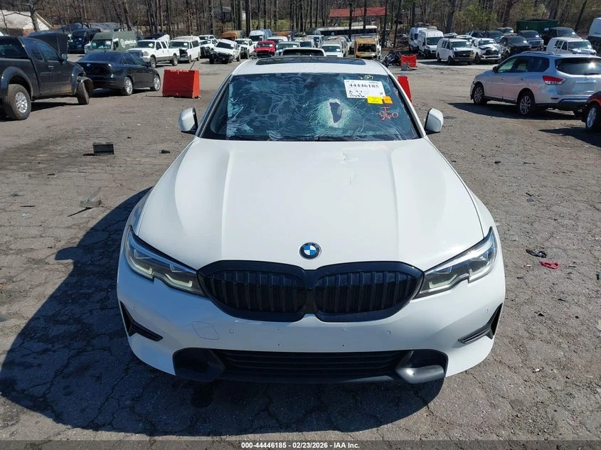 BMW 330 2.0l I, снимка 12 - Автомобили и джипове - 54360613