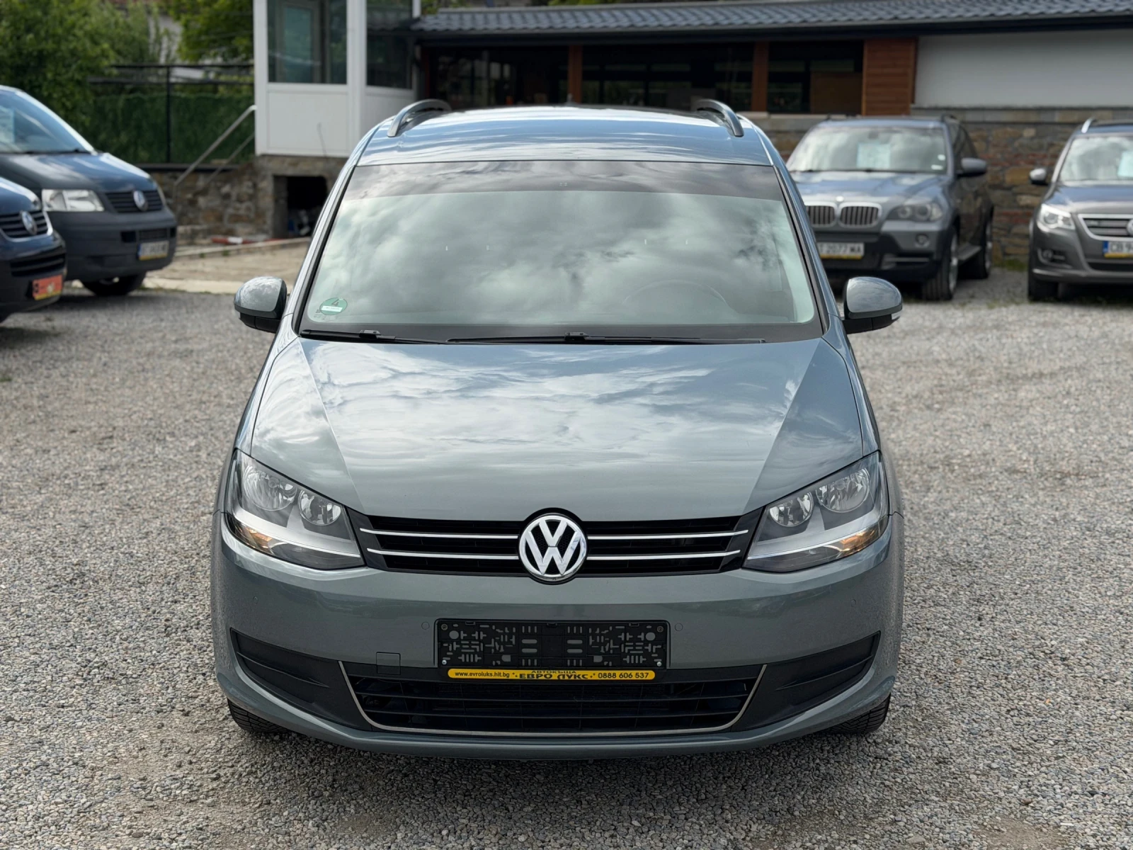 VW Sharan 2.0TDI 140кс АВТОМАТИК-DSG НАВИ КАМЕРА ПОДГРЕВ, снимка 2 - Автомобили и джипове - 54552024