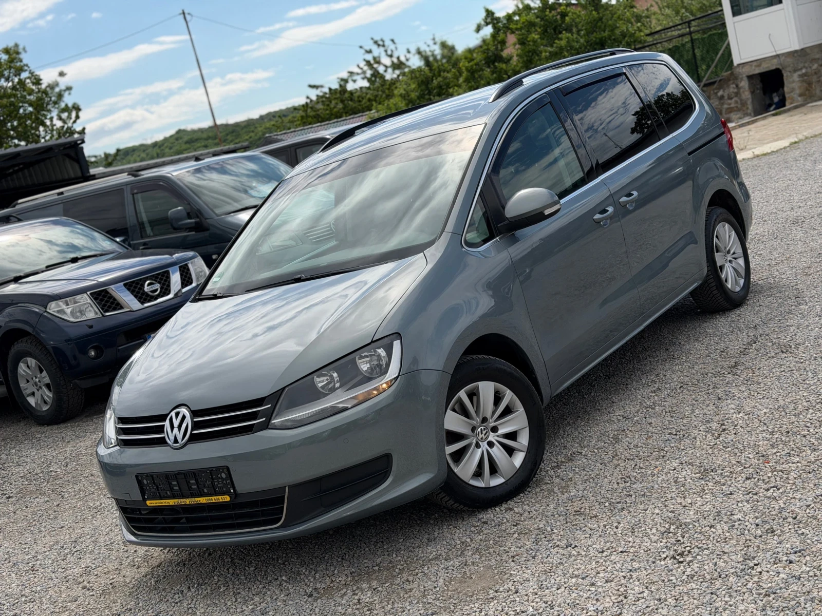 VW Sharan 2.0TDI 140кс АВТОМАТИК-DSG НАВИ КАМЕРА ПОДГРЕВ, снимка 3 - Автомобили и джипове - 54552024