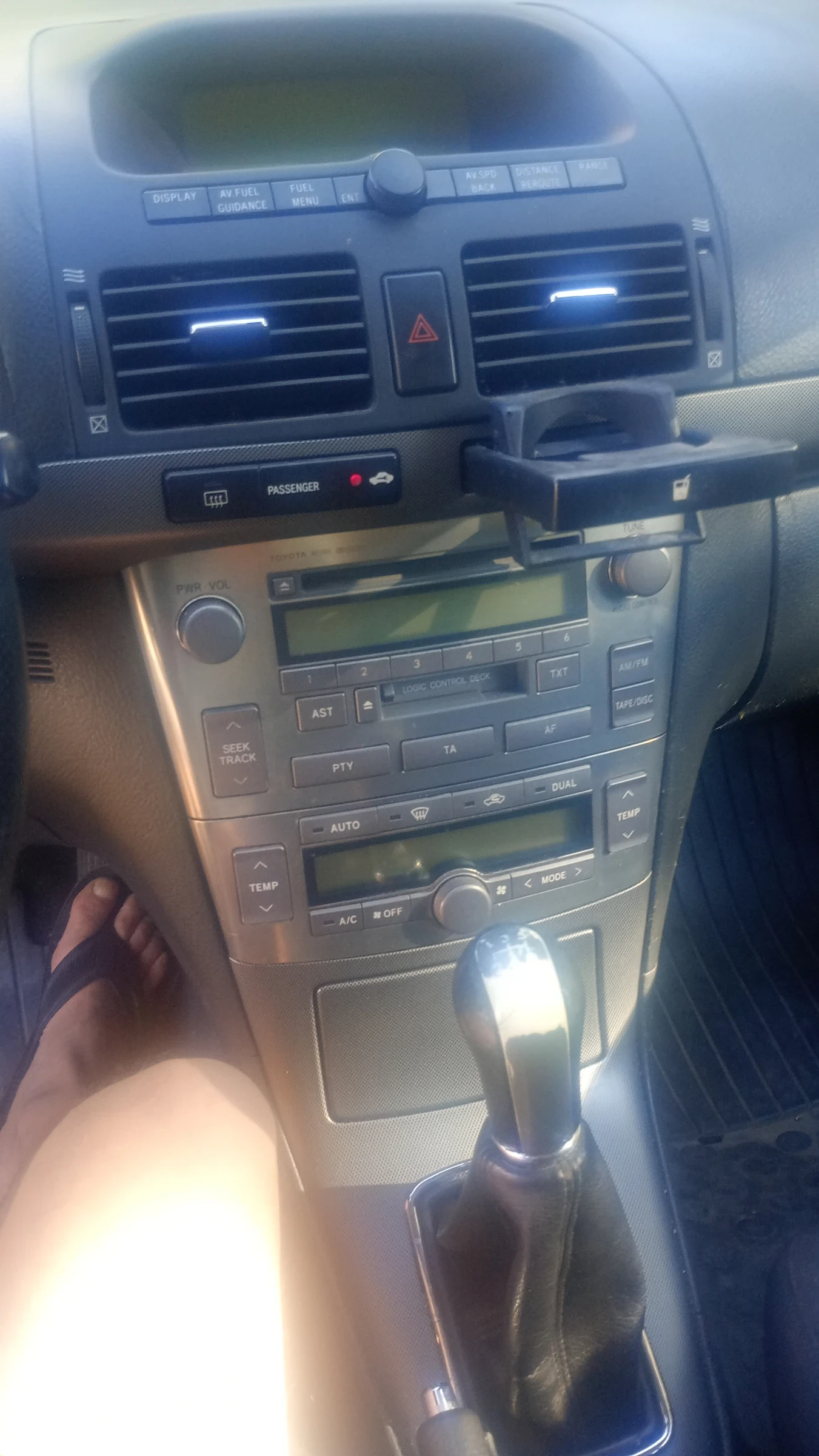 Toyota Avensis, снимка 6 - Автомобили и джипове - 54835201