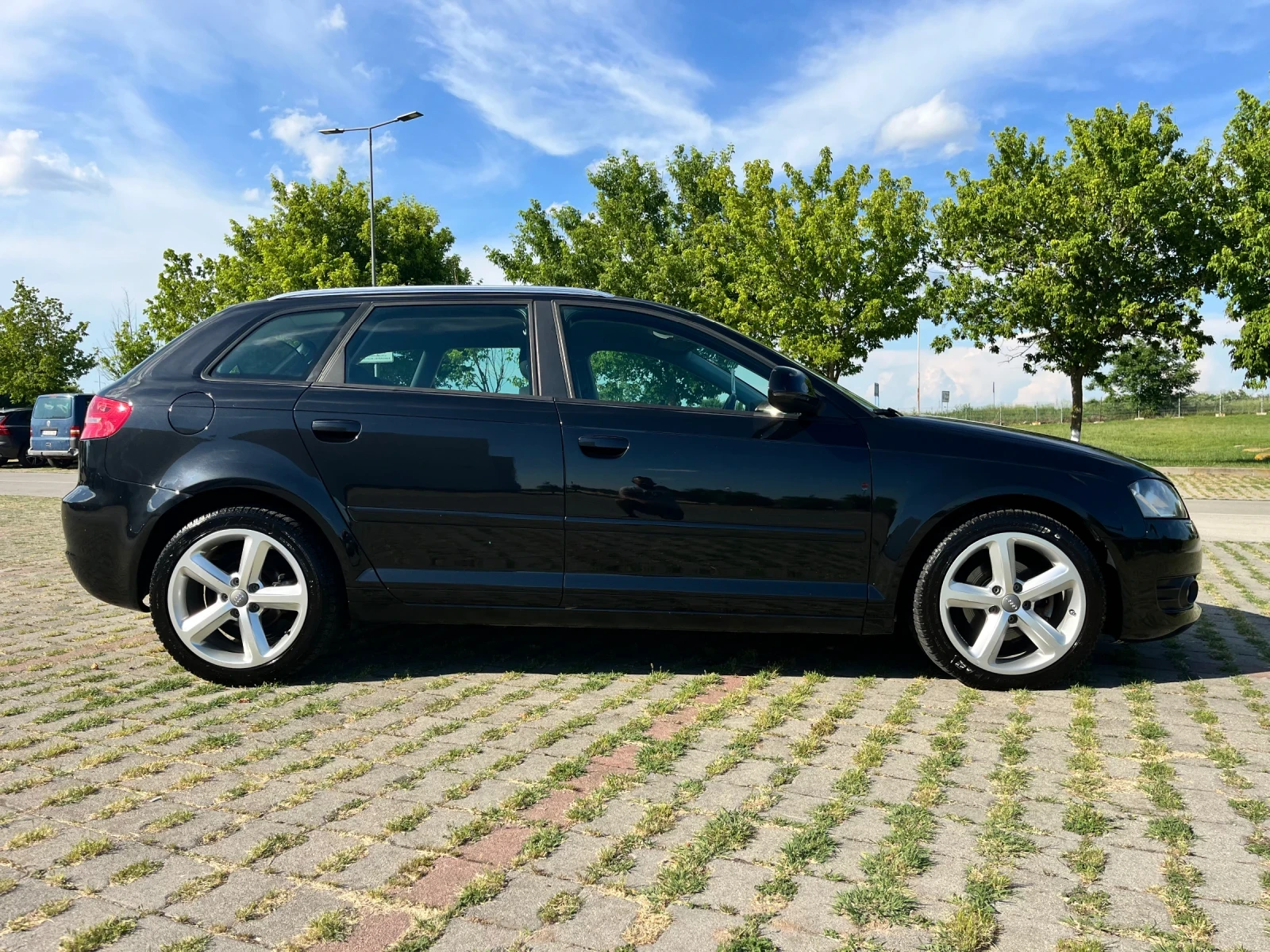 Audi A3 1, 6TDI-150000kм/FACE LIFT/NAVI/ПОДГРЕВ/ТОП!!!, снимка 8 - Автомобили и джипове - 54858214