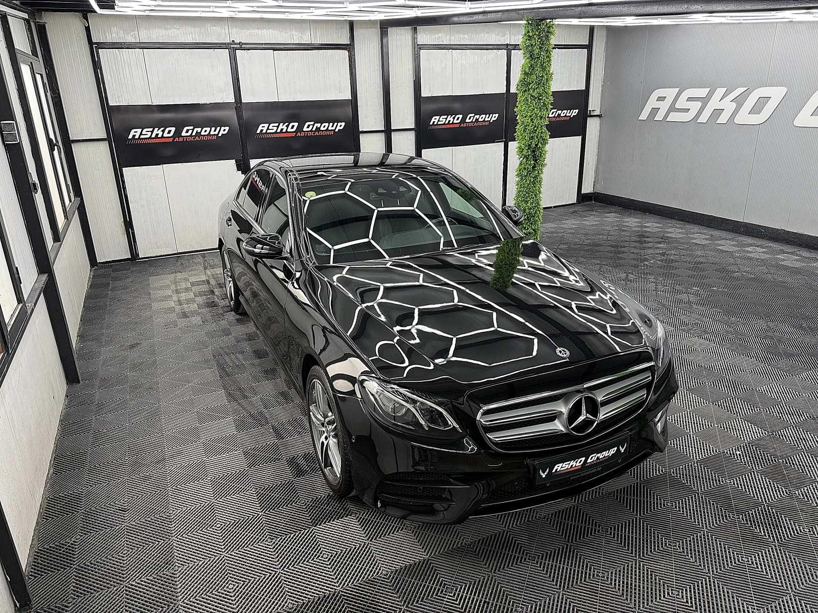 Mercedes-Benz E 220 PANORAMA/AMG-line/9gt/360k/СОБСТВЕН ЛИЗИНГ, снимка 7 - Автомобили и джипове - 55084697