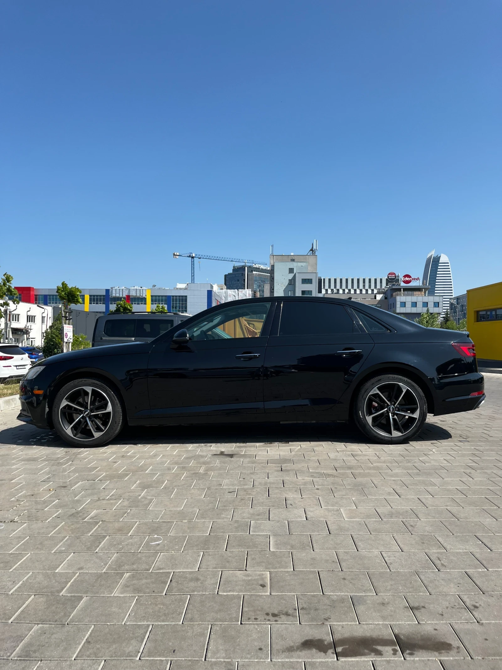 Audi A4 2.0 TFSI, снимка 2 - Автомобили и джипове - 55327126