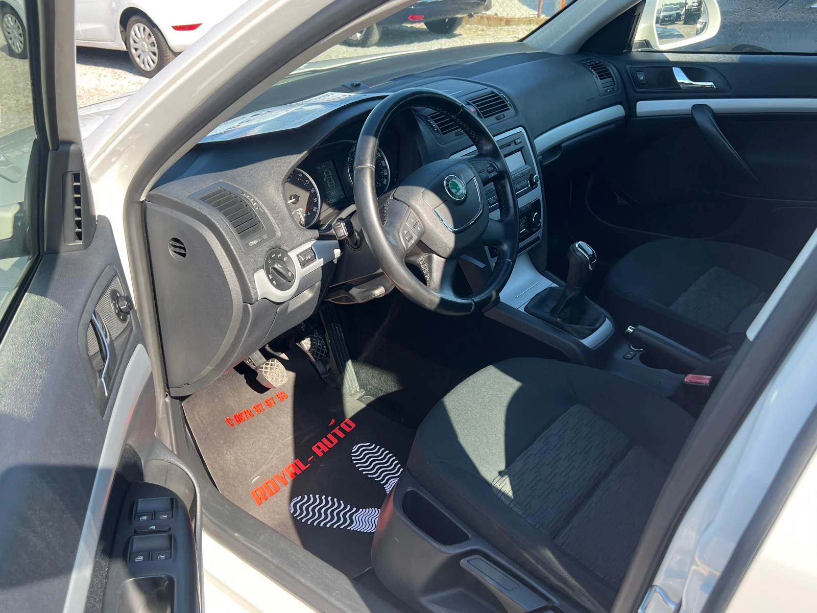 Skoda Octavia ЛИЗИНГ-ДИЗЕЛ-КЛИМА, снимка 7 - Автомобили и джипове - 55736778