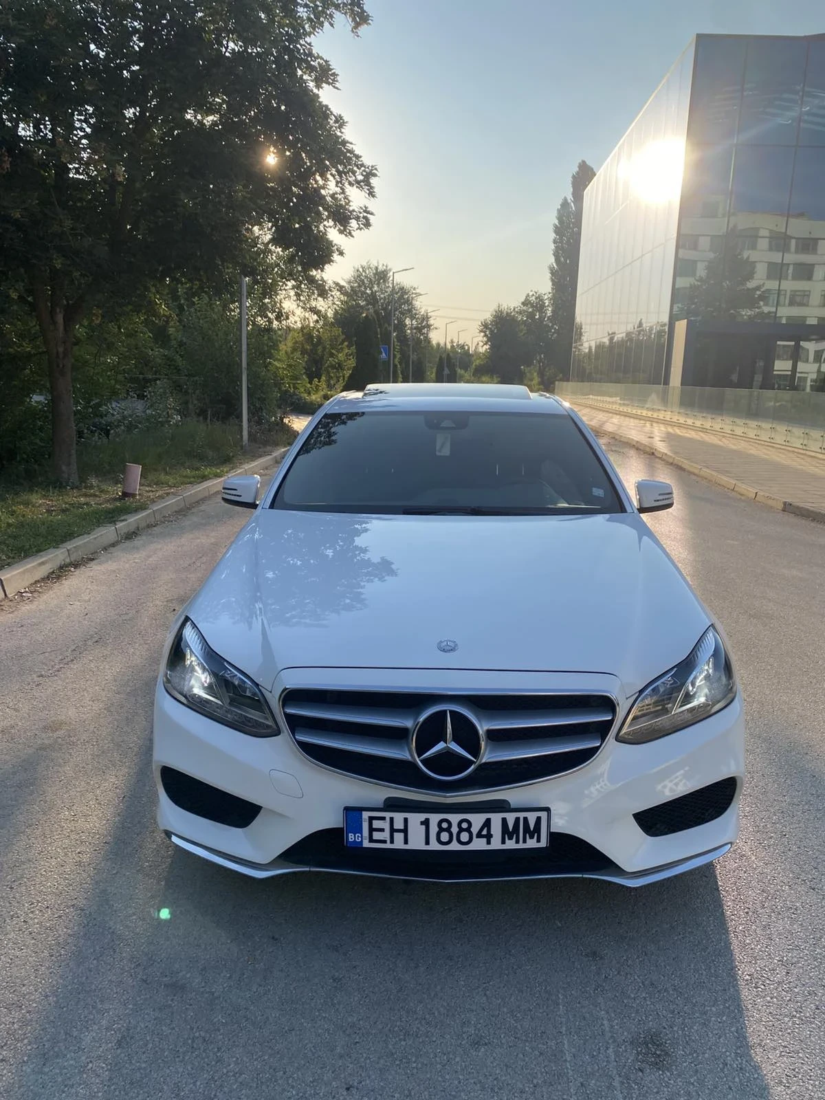 Mercedes-Benz E 350 AMG LINE 4MATIC, снимка 3 - Автомобили и джипове - 55754943