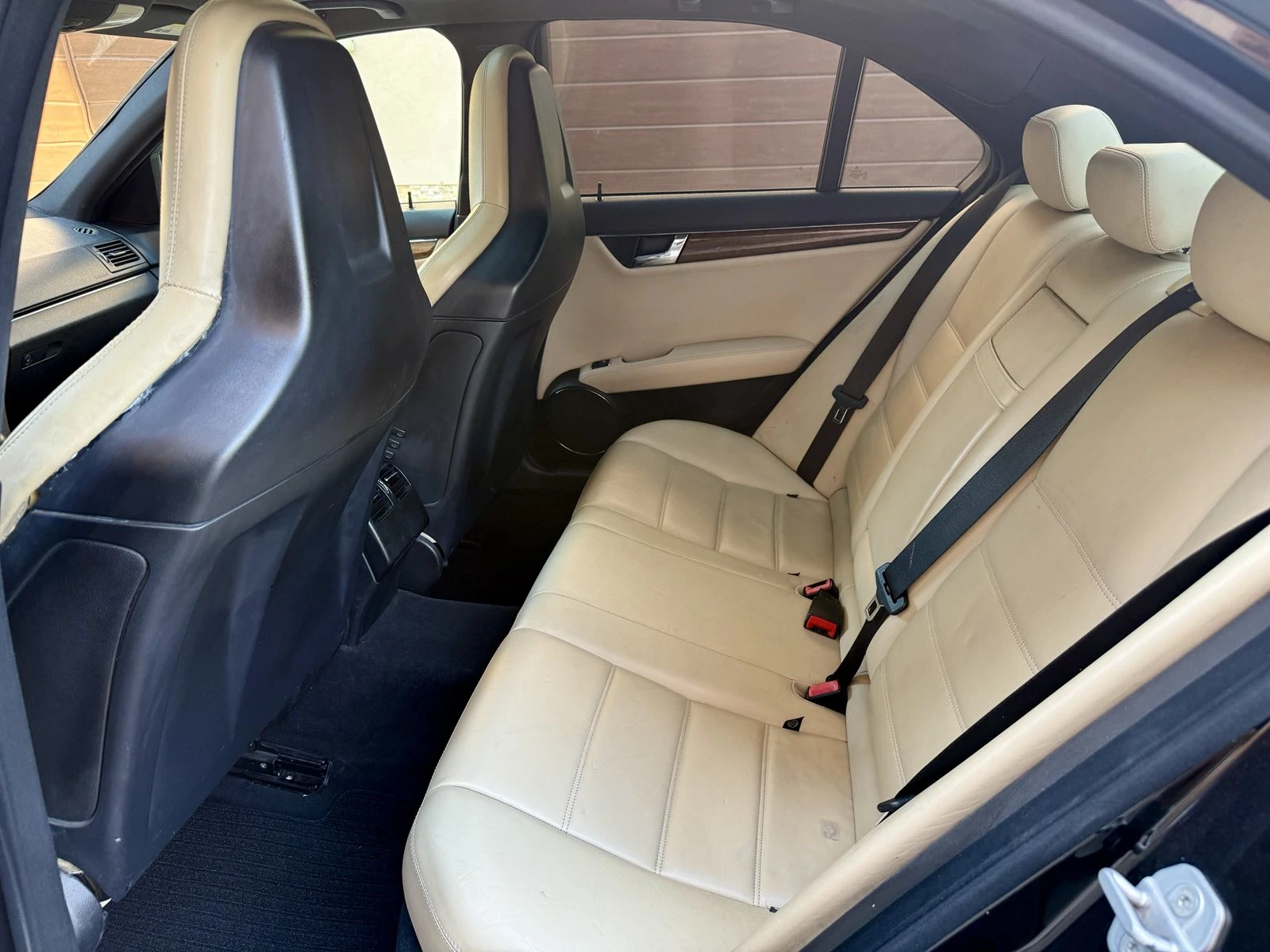 Mercedes-Benz C 63 AMG, снимка 6 - Автомобили и джипове - 55879600