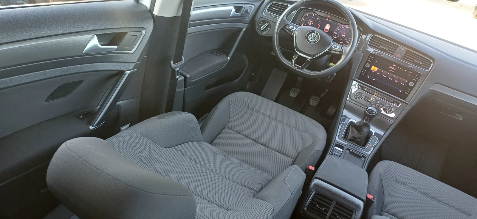 VW Golf 7.5 DIGITAL, снимка 13 - Автомобили и джипове - 55896150