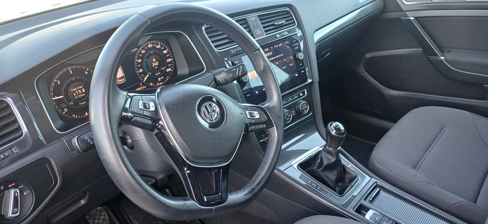 VW Golf 7.5 DIGITAL, снимка 8 - Автомобили и джипове - 55896150