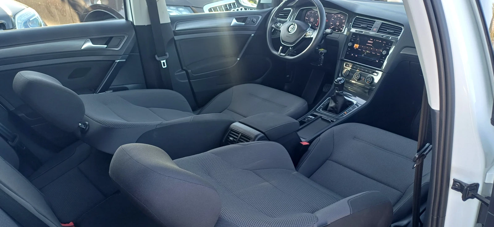 VW Golf 7.5 DIGITAL, снимка 11 - Автомобили и джипове - 55896150
