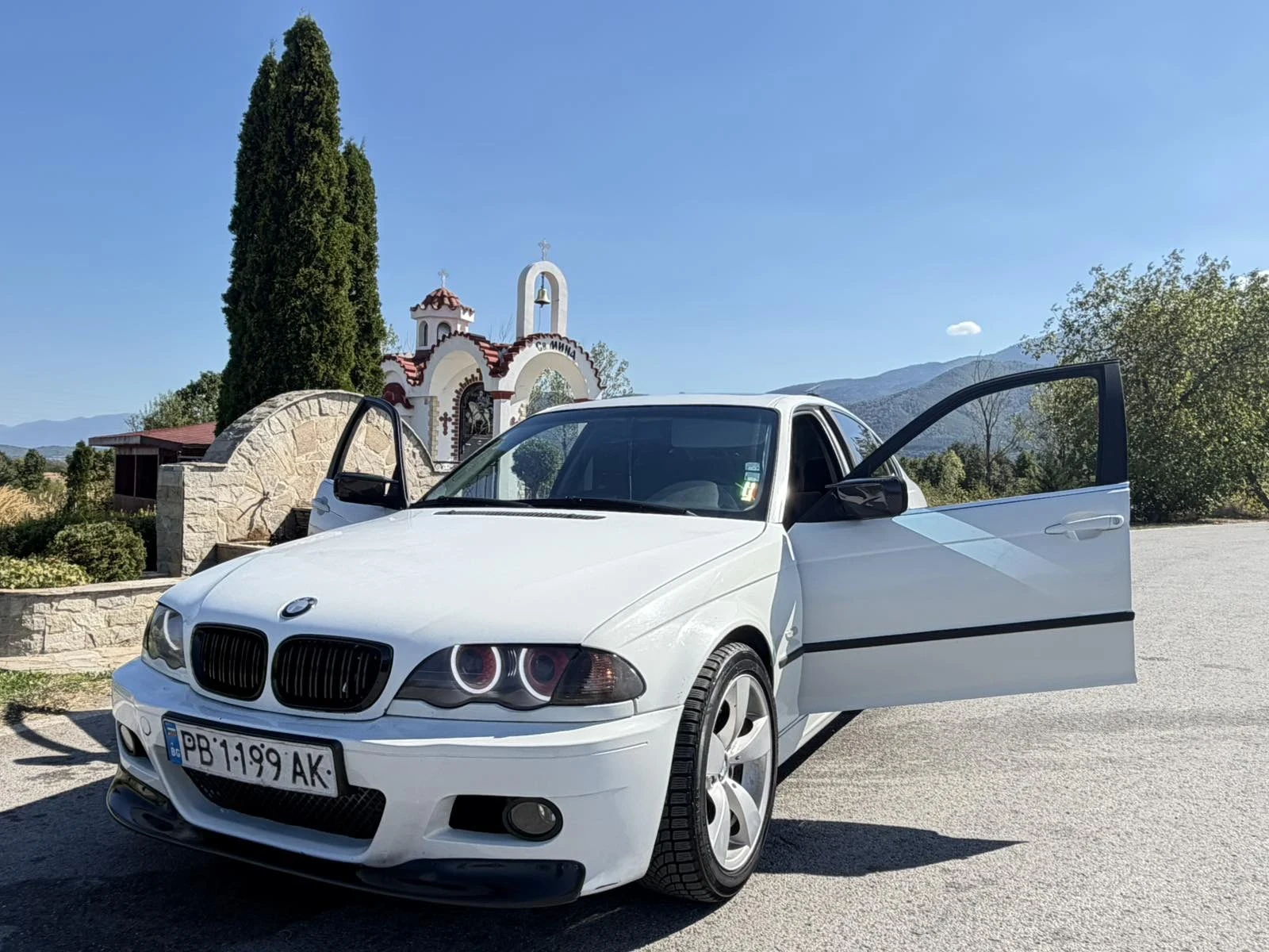 BMW 330, снимка 3 - Автомобили и джипове - 56009463
