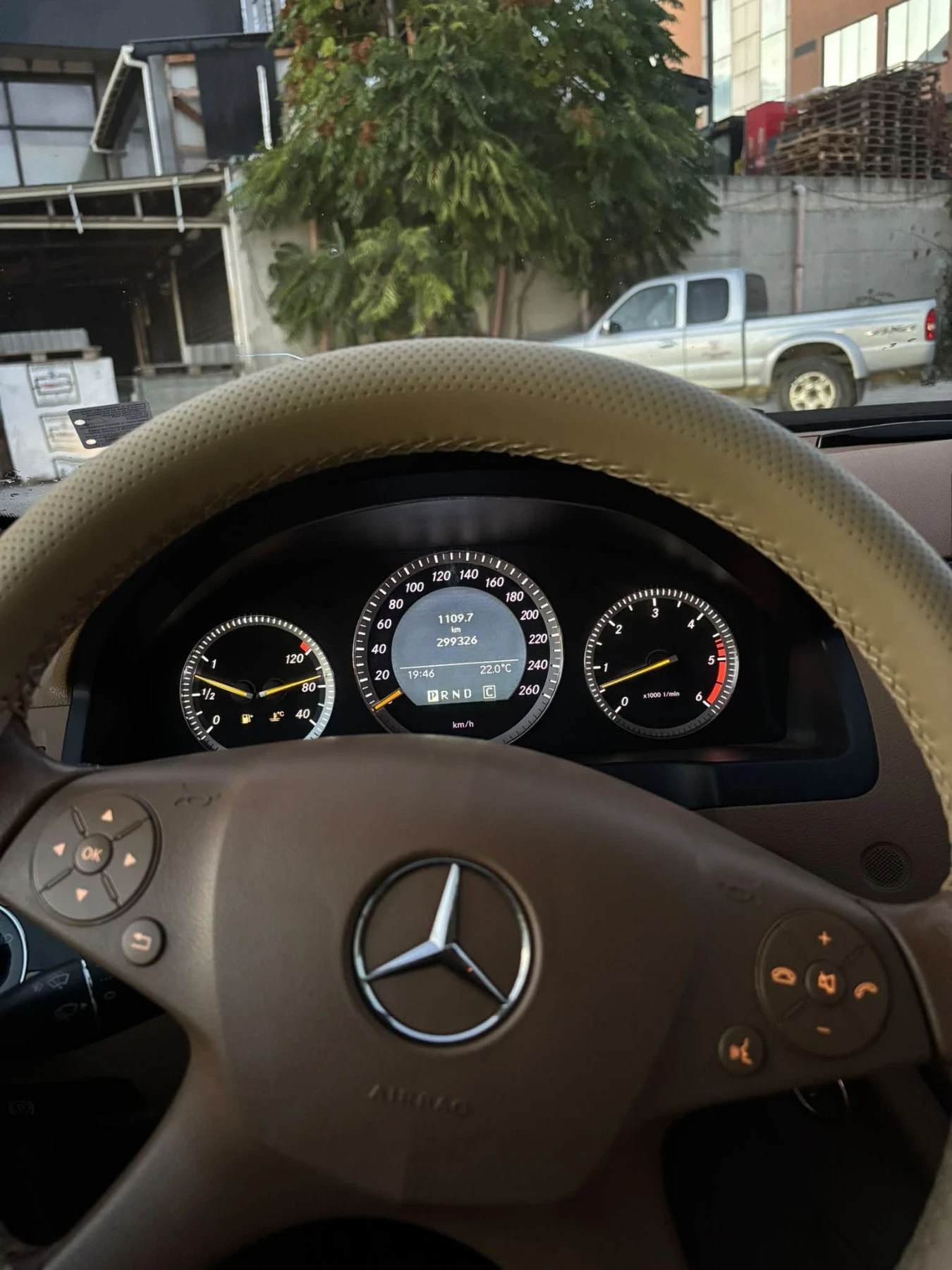 Mercedes-Benz C 320, снимка 16 - Автомобили и джипове - 56023987