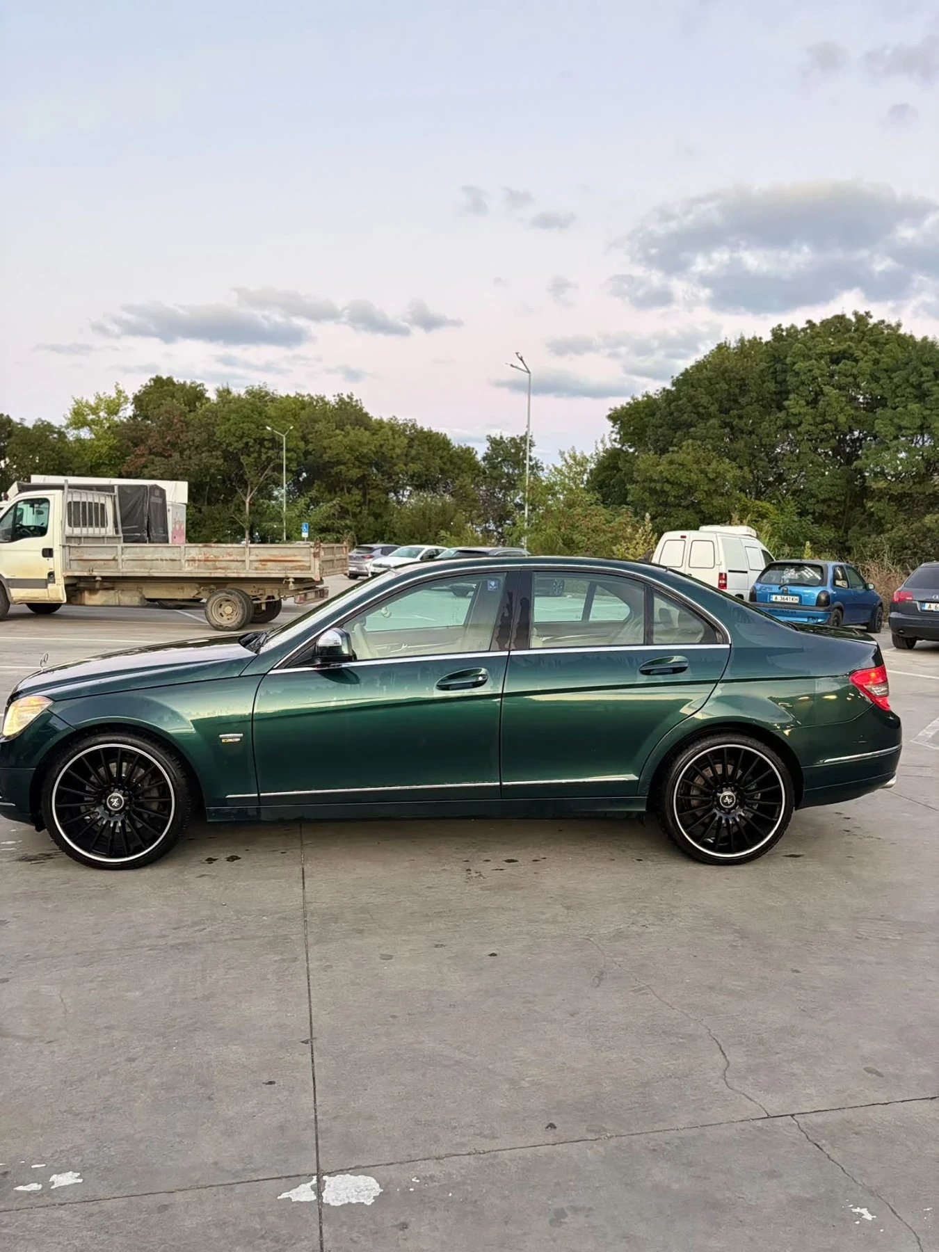 Mercedes-Benz C 320, снимка 3 - Автомобили и джипове - 56023987