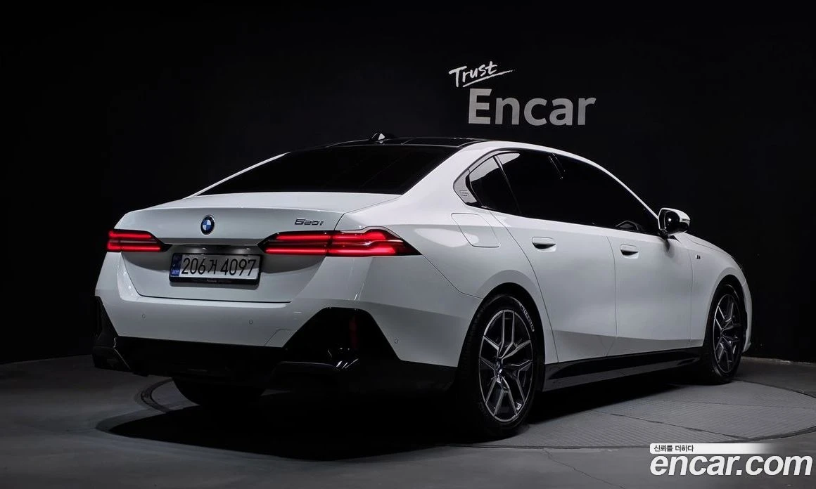 BMW 520 520i M Sport, снимка 2 - Автомобили и джипове - 56157021